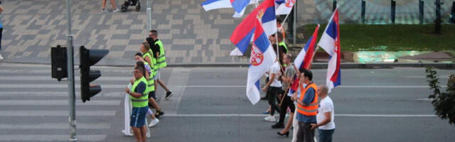 SNS protiv blokada u Leskovcu večeras (FOTO)