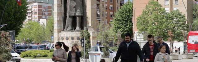 Osnovni sud u Severnoj Mitrovici odredio pritvor od 30 dana bivšem pripadniku MUP-a zbog navodnog pomaganja u izvršenju krivičnog dela ubistva u pokušaju