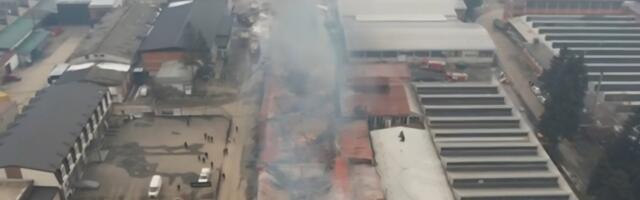 Požar u Novom Pazaru još nije lokalizovan, vatra pod djelimičnom kontrolom