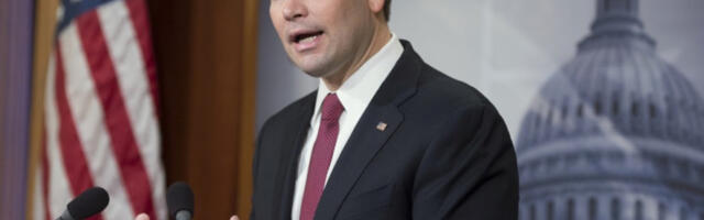 Рубио: Неспособни комунисти на Куби морају пасти