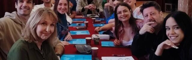 Počele probe za novu prestavu Narodnog pozorišta u Nišu „Mamina kuća“