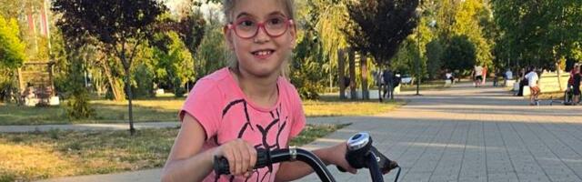 Humanitarni ponedeljak na Štrandu za Anu Milić