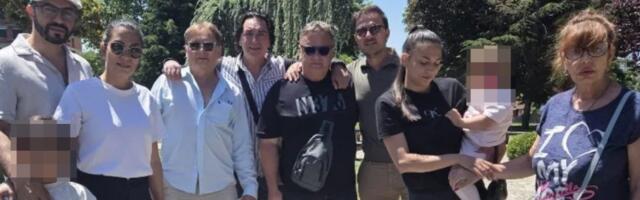 Na Džejevom spomeniku ostavljena misteriozna poruka: Najbliži se danas okupili na groblju