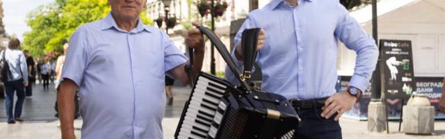 MILANČE RADOSAVLJEVIĆ PRED KONCERT NA TAŠMAJDANU OBJAVIO NOVU PESMU I SPOT!  Za samo nekoliko sati stigle hiljade pozitivnih komentara VIDEO