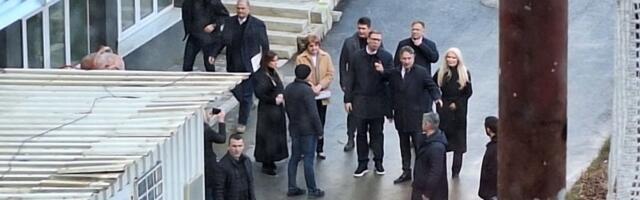 Vučić u Vranju obilazi Službu ginekologije u rekonstrukciji FOTO