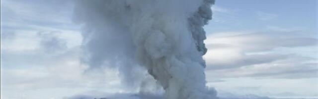 PODIGNUT NIVO UZBUNE, NAREĐENA HITNA EVAKUACIJA: Aktivira se jedan od najopasnijih vulkana, magma se kreće ka površini! (FOTO, VIDEO)