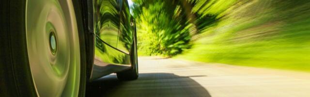 Smrskali auto o banderu, pa pobegli: Policija zatekla samo PRAZNU kabinu