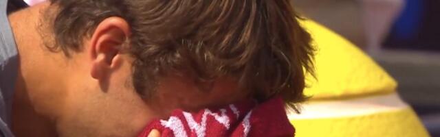 Poznati teniser briznuo u plač nakon pobede: Poginula mu je bliska osoba, nije mogao da zadrži suze (VIDEO)