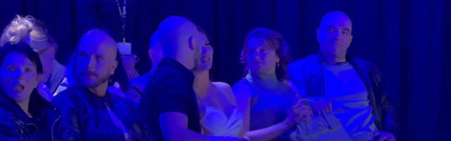 Otac i majka u prvom redu, a brat Mateja stigao sa novom devojkom: Anđelina porodica stigla na promociju