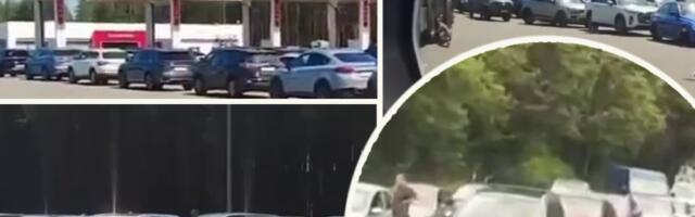 HAOS U RUSIJI ZBOG RESTRIKCIJA GORIVA! Ogromni redovi na pumpama u Moskvi, panika i bežanija sa Krima zbog nestašice benzina! (VIDEO)