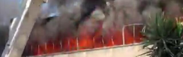 Veliki požar u Grčkoj: Fabrika gori već 16 sati (VIDEO)