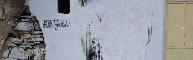 ENGLEZI ZGROŽENI POTEZOM KURTIJEVIH HULIGANA! Vandali uništili mural sa likom Novaka Đokovića! (FOTO)