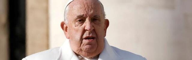 Papa Franja je prvi postavio ženu na visoku poziciju u Vatikanu, ali im je ovo strogo BRANIO