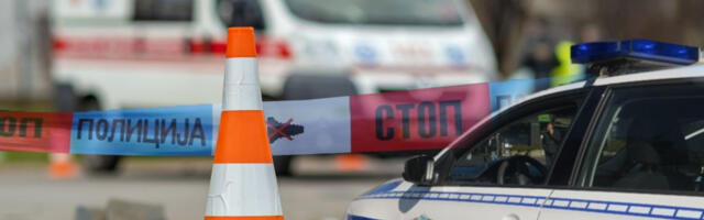 VOZAČ PROLETEO NA CRVENO, PA UDARIO U AUTOMOBIL SA DECOM! Težak sudar u Beogradu! (FOTO)