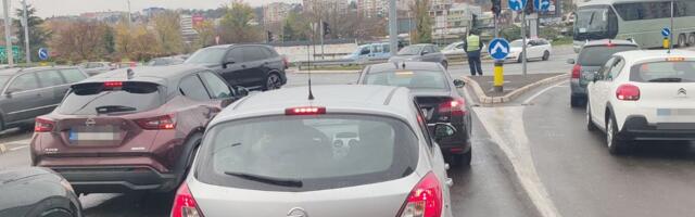 Jeremić: Panik tasteri u automobilima spasu 2.500 ljudi godišnje u EU