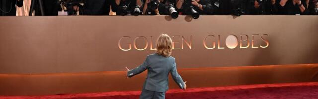 Glavna zvezda na dodeli Zlatnog globusa bio je dečak od šest godina: Šetao je sam crvenim tepihom u preslatkom odelu, a evo ko je on (FOTO)