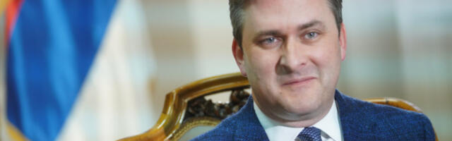 "KAD NE MOŽE POLITIKOM I ARGUMENTIMA, JER IH NEMA - ONDA DELUJE LAŽIMA"! Selaković o Marinikinoj prijavi protiv Vučevića!