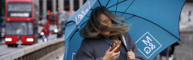 ​Велика Британија: упозорења на јаке ветрове и кишу