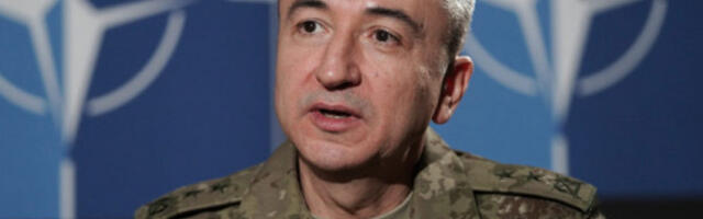 Командант КФОР-а: Пут ка трајној стабилности политички, а не војни