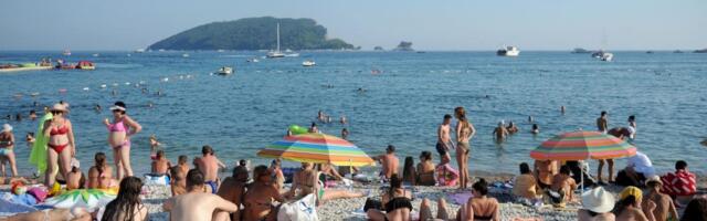 Snimak žene sa plaže zapalio mreže: Kad je izašla u plićak svi zanemeli "Gospođa se ne postaje, gospođa se rađa"
