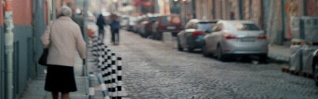 OVA BAKA IZGLEDA BOLJE OD VEĆINE DEVOJAKA! Evo koja je TAJNA njenog izgleda