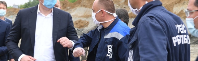 Вучић: Не разумемо разлоге оволиког задржавања владике Јоаникија