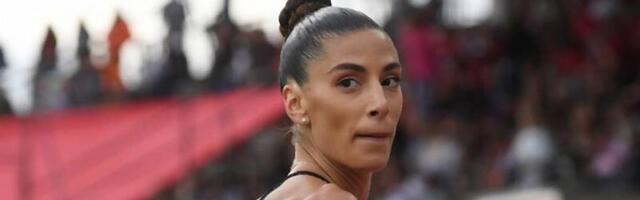 Fotka Ivane Španović je poslednja stvar koja nam treba na kraju godine, morali smo dva puta da pogledamo da nije u pitanju fotošop