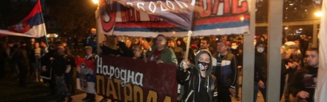 Protest u Beogradu: Ekstremisti protiv boravka migranata u prestonici