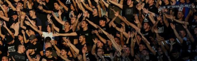 Grobari vikali "Marš u Ćacilend", pa vređali Vučića: A onda pozvali Delije da im se pridruže... (VIDEO)