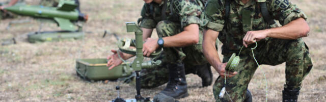 Gašić: Početak služenja vojnog krajem ove ili početkom sledeće godine, vraćamo vojne vežbe