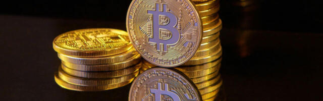Вредност најпопуларније криптовалуте достигла 68.879 евра