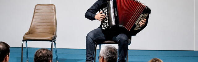 Mladi virtuozi zablistali u Leskovcu: Poznati najbolji harmonikaši na Memorijalu „Jakov Mitić“