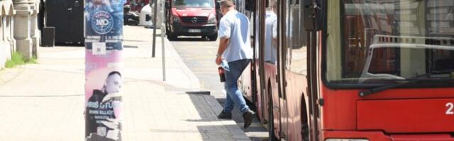 Pretukao ga na Slaviji: Deda zapamtio vozača koji mu nije otvorio vrata prevoza