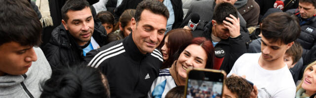 Ludilo, policija čuva kuću selektora Argentine: Neverovatne scene, morali su da reaguju (VIDEO/FOTO)