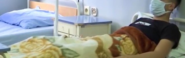 Ovo je pretučeni mladi Srbin sa Kosova, završio u bolnici posle zverskog napada Albanaca! Otac ogorčen i prestravljen