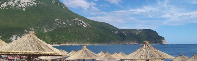 Pita Crnogorac Srbina gde će da letuje, a ovaj mu k'o iz topa odgovara da ide u Tursku...