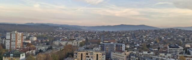 Srbija Centar: U Kragujevcu sa fasada NESTAJU SPOMEN PLOČE, a nadležni ne preduzimaju ništa