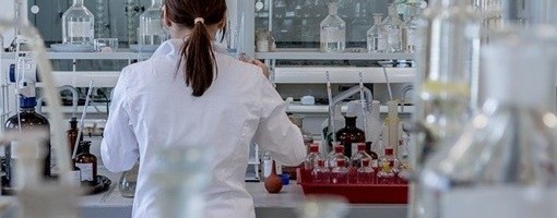 Rusija odbacuje optužbe o sajber napadima na farmaceutske laboratorije