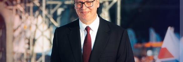 "MOJA KIČMA SE NE SAVIJA PRED STRANCIMA" Jasan odgovor predsednika Vučića svetskim moćnicima: Ne spuštam glavu ni pred kim, iza mene je Srbija! (FOTO)