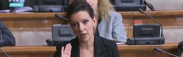 Tepić iznervirala SNS-ovce: Neko iz vlasti asfaltirao put do kuće Belivuka u Ritopeku (VIDEO)