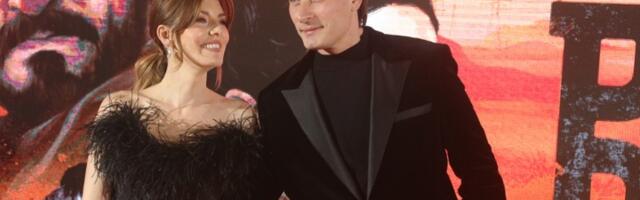 SKINULI SE Tamara Dragičević i Petar Benčina: Opustili se na plaži, u ovom izdanju ih niste videli (FOTO)