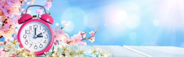 KOLIKO JE SATI KOD VAS? Počelo letnje računanje vremena, pomerite kazaljke sat unapred