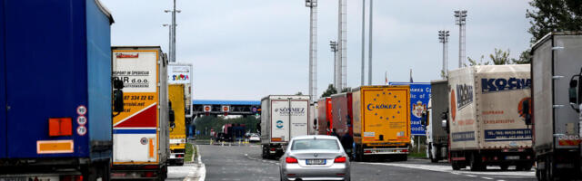 "SRPSKE TABLICE I NALEPNICA DINAMA, DUPLA PRILIKA": Automobil iz Srbije izazvao buru komentara u Hrvatskoj!