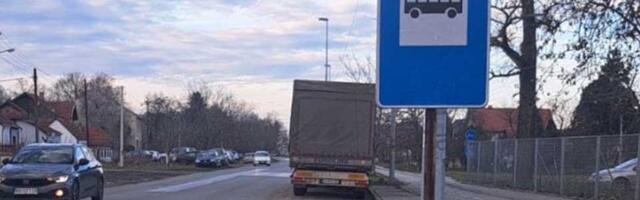 FOTO: Gde god nađeš zgodno mesto, vozilo parkiraj