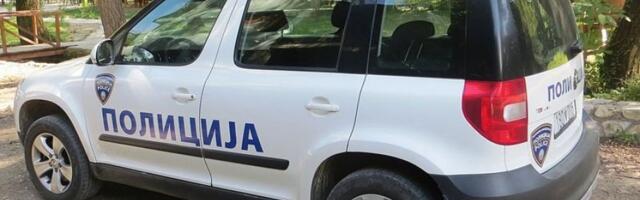 DRAMA U ŠKOLI U VELESU: Učenik stavio lisice drugu i pretio mu plastičnim pištoljem