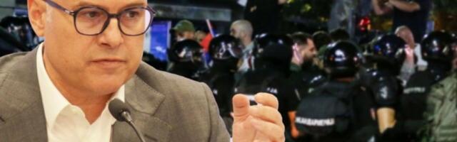 VUČEVIĆ PRUŽIO PODRŠKU POLICIJI  KOJA JE PRVA NA UDARU BLOKADERA! Svaka vam čast za sve što trpite!