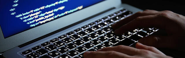 Sloboda interneta u padu 15. godinu zaredom: zakoni o proveri godina prete anonimnosti korisnika