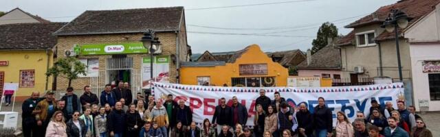 Od severa do juga: Jedinstvena poruka ujedinila građane - "Srbija pobeđuje"