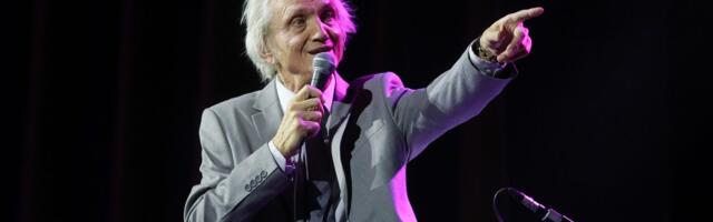 Darko Rundek besplatno ispred Evropske kuće u Knez Mihailovoj