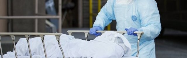 DRUGI DAN ZAREDOM U SAD PREMINULO SKORO 2.000 LJUDI! Korona za 24 sata odnela 1.973 života